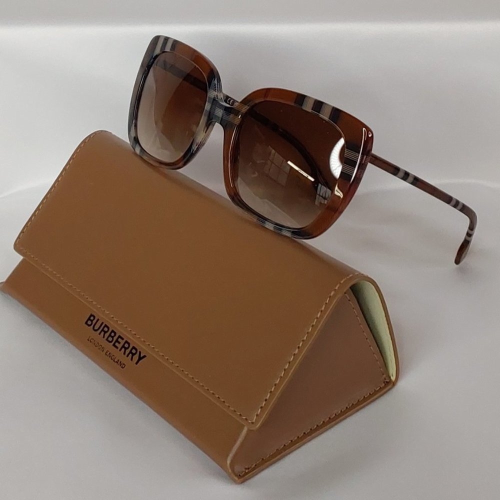 BURBERRY 'CAROLL' SQUARE LENS FULL~RIM SUNGLASSES SIGNATURE BRITISH CHECKERED - Picture 7 of 16